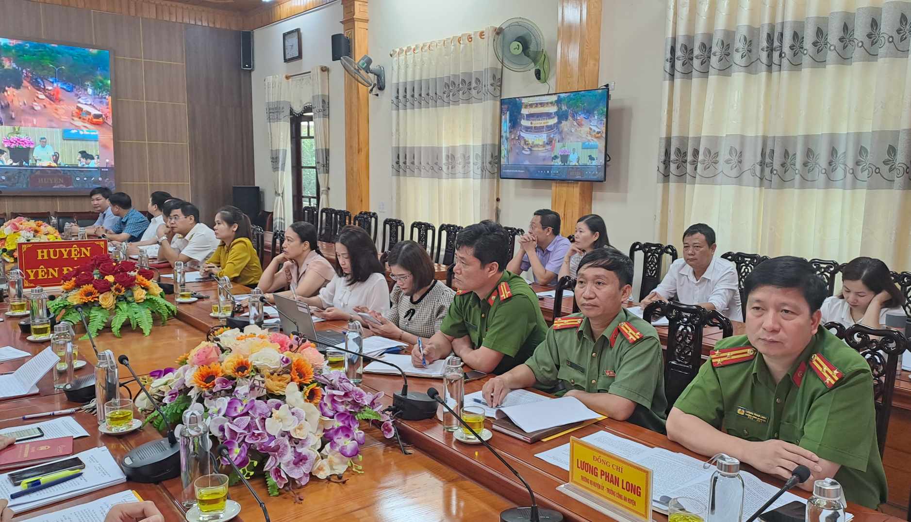 Đại biểu tham dự hội nghị.