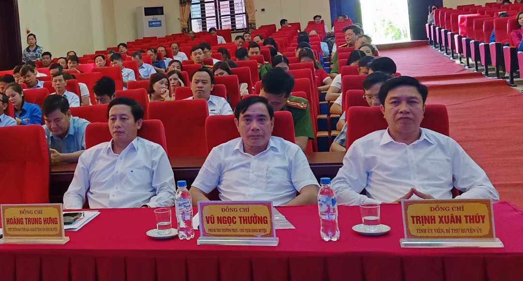 Đại biểu tham dự tại lễ phát động.