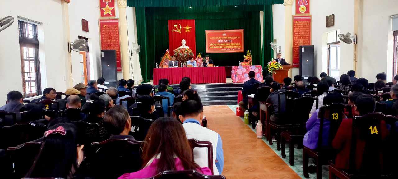 Toàn cảnh hội nghị.