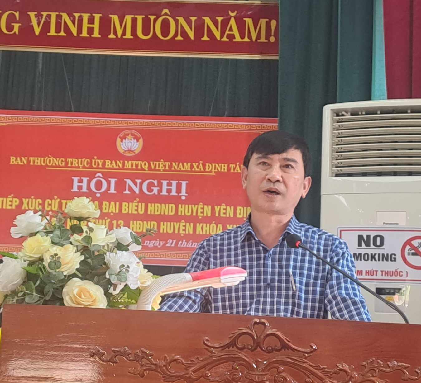 Thay mặt tổ Đại biểu số 6- HĐND huyện, ông Lê Đức Thọ- TVHU, Trưởng ban dân vận- Chủ tịch MTTQ huyện, đã tiếp thu giải trình những ý kiến, kiến nghị, đề xuất của cử tri.