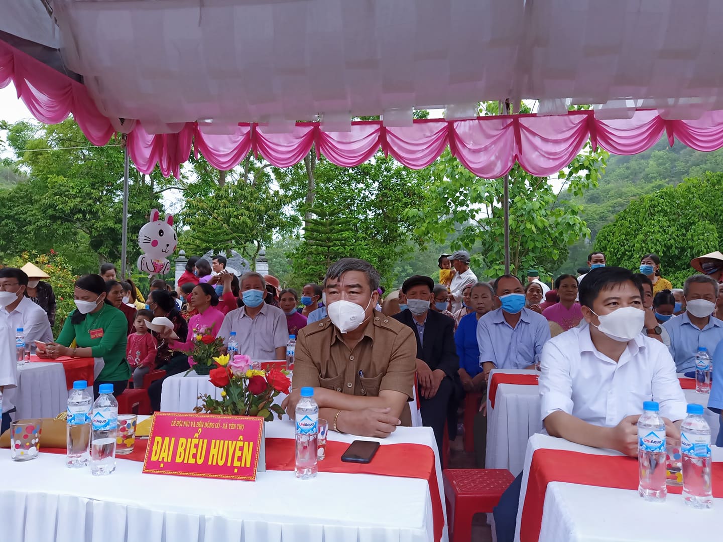 Đại biểu về dự lễ hội.