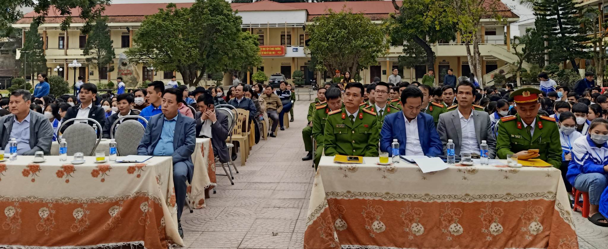 Đại biểu về dự hội nghị tuyên truyền.