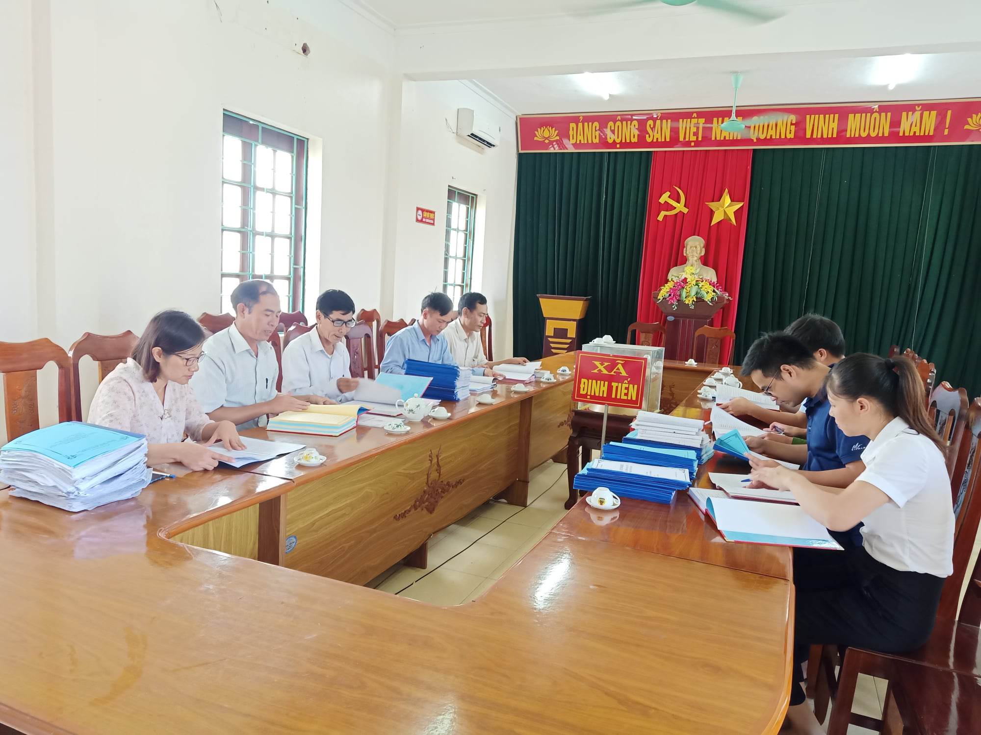 Một số hình ảnh các địa phương chấm bài thi tại cơ sở.
