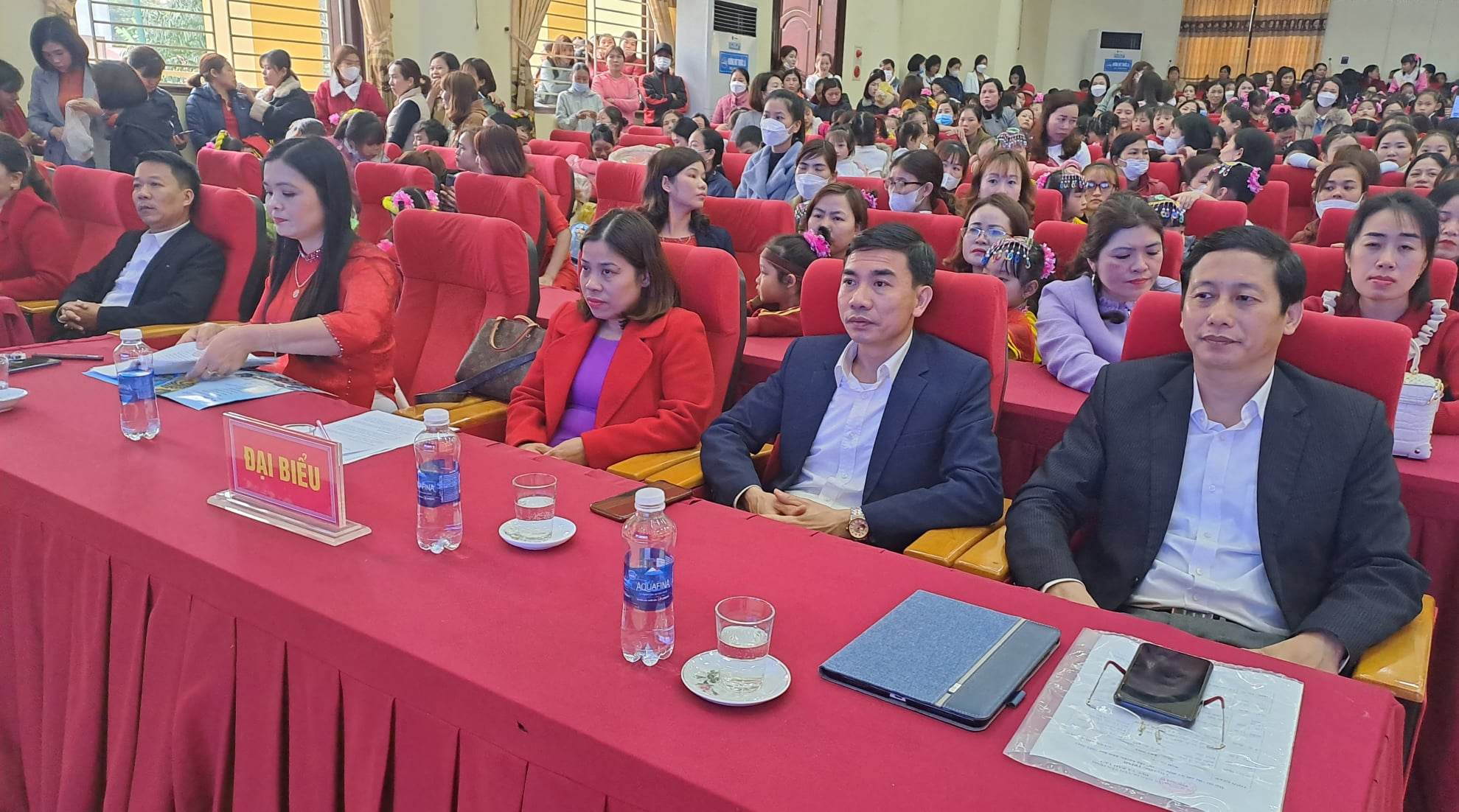 Đại biểu về tham dự hội thi.