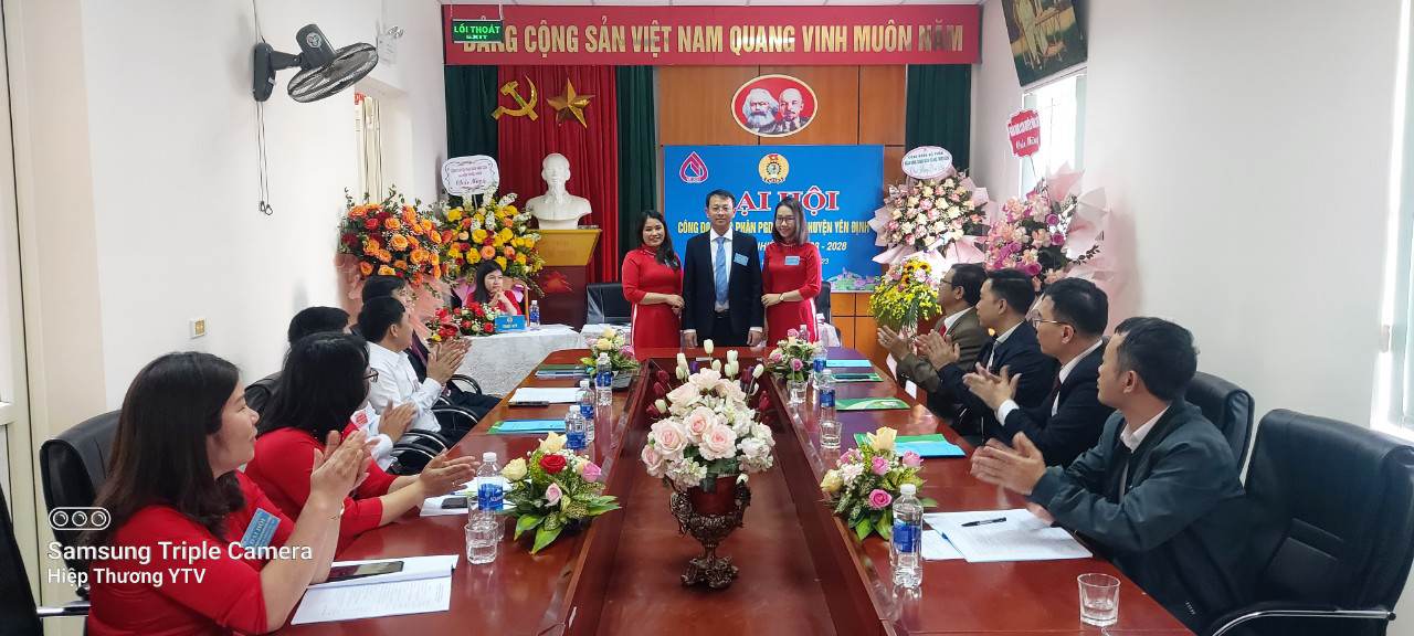 BCH khóa mới ra mắt tại Đại hội.