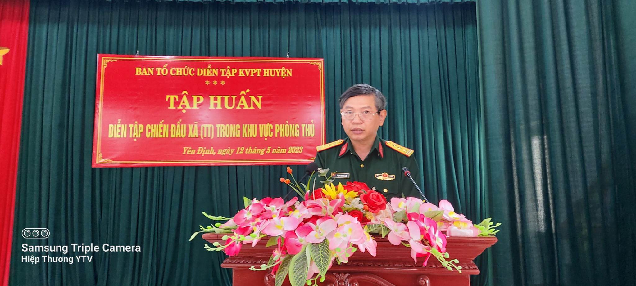 Đồng chí Phạm Quang Lâm, ủy viên ban thường vụ huyện ủy; Chỉ huy trưởng Ban CHQS huyện, phát biểu bế mạc lớp tập huấn.