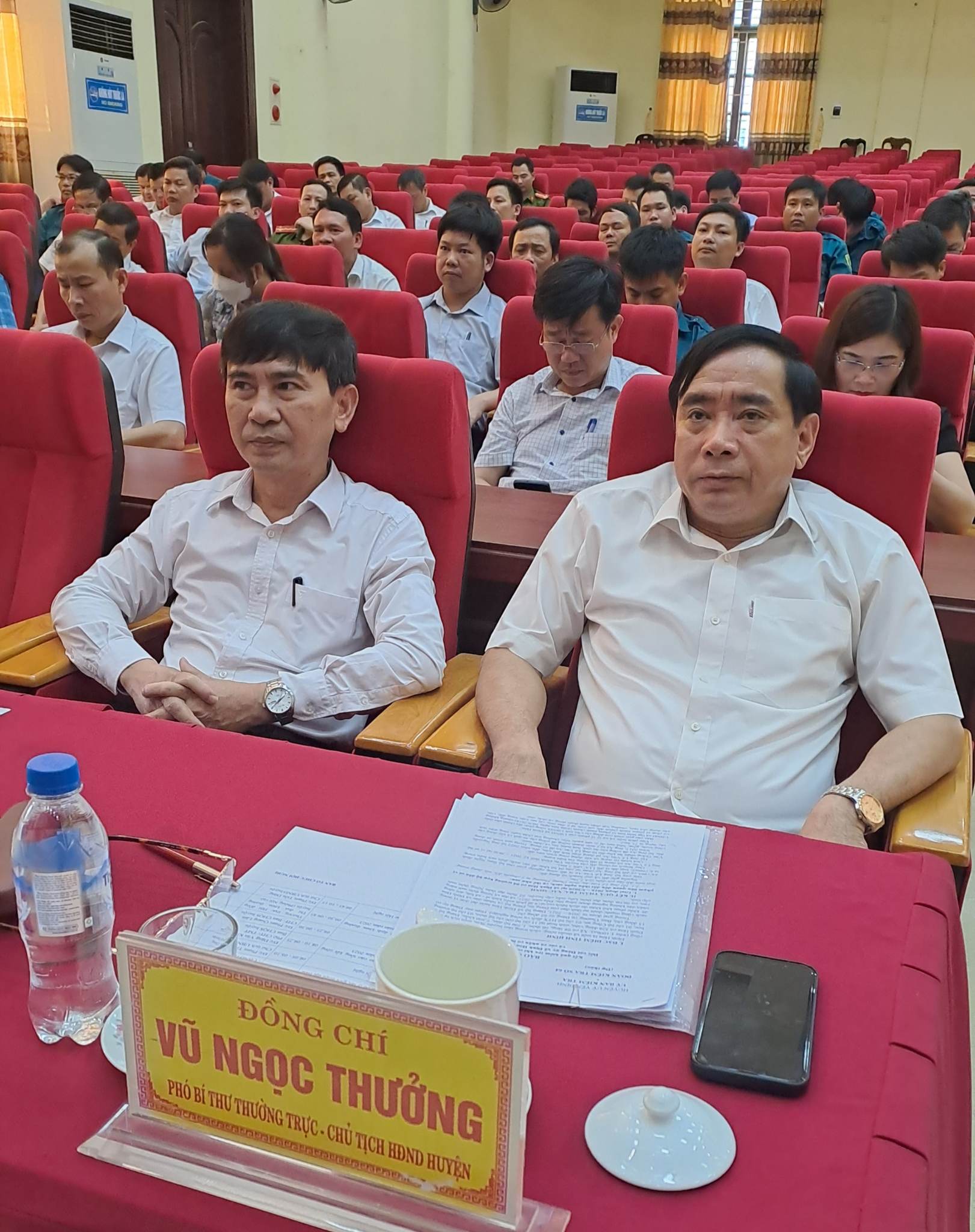 Đại biểu tham dự hội nghị.