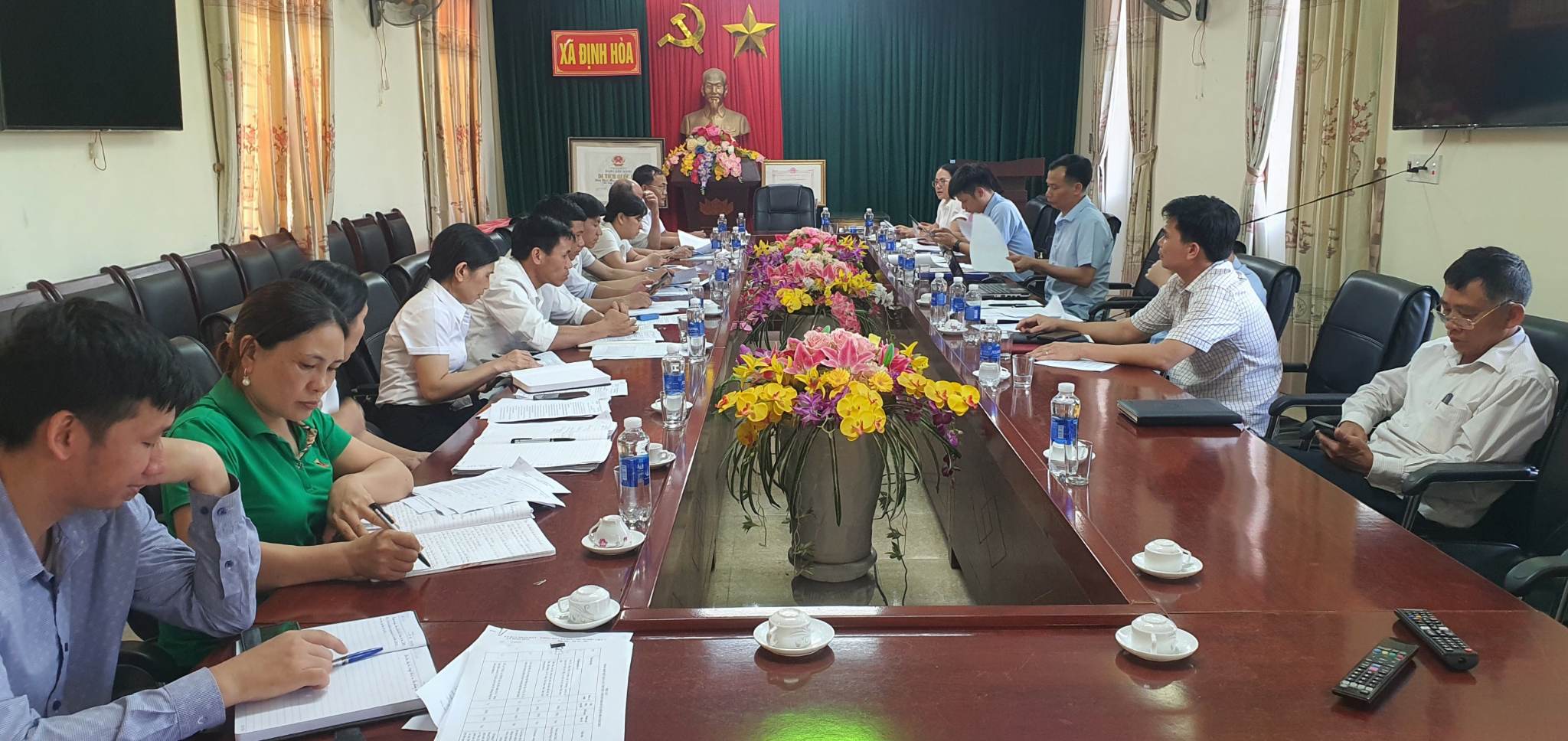 Toàn cảnh buổi làm việc.