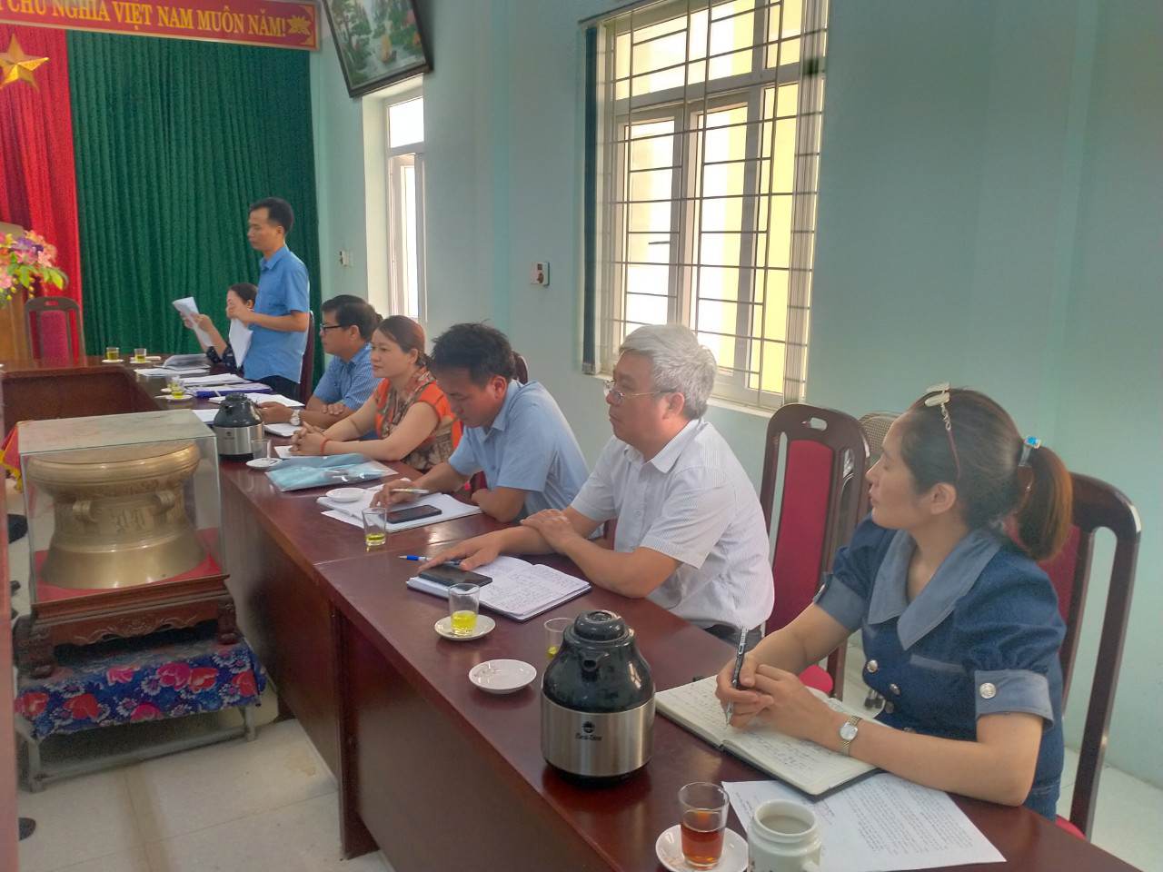 Đại biểu tham dự buổi làm việc.