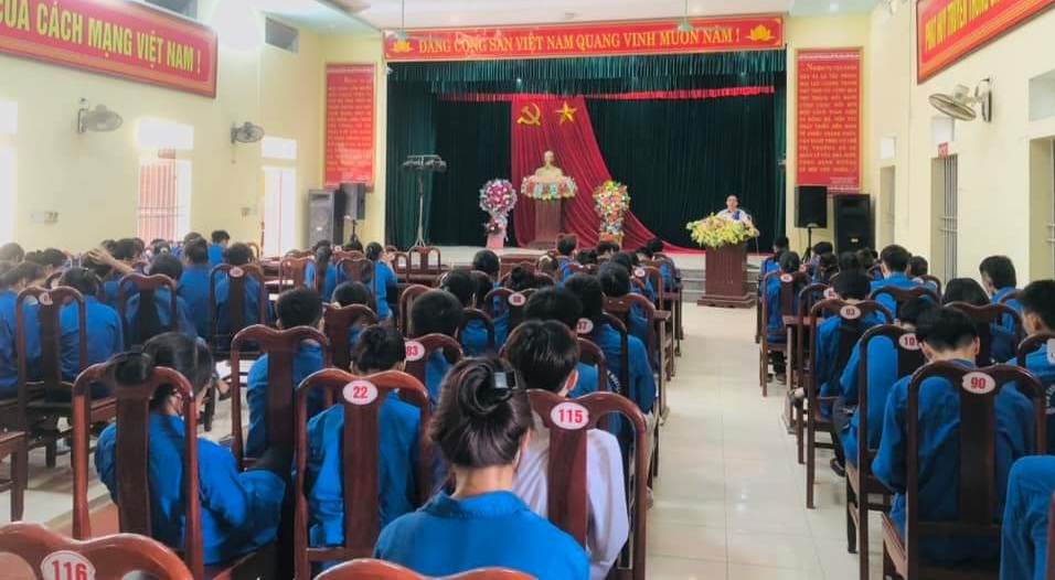 Toàn cảnh lễ tiếp nhận.