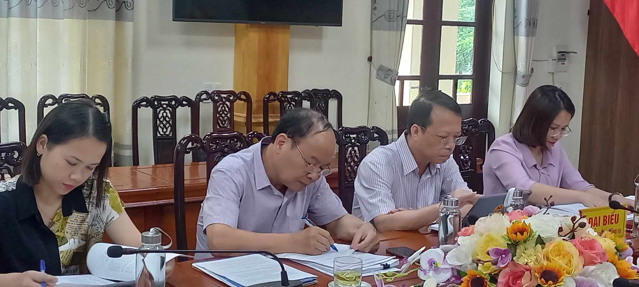 Đại biểu tham dự hội nghị.