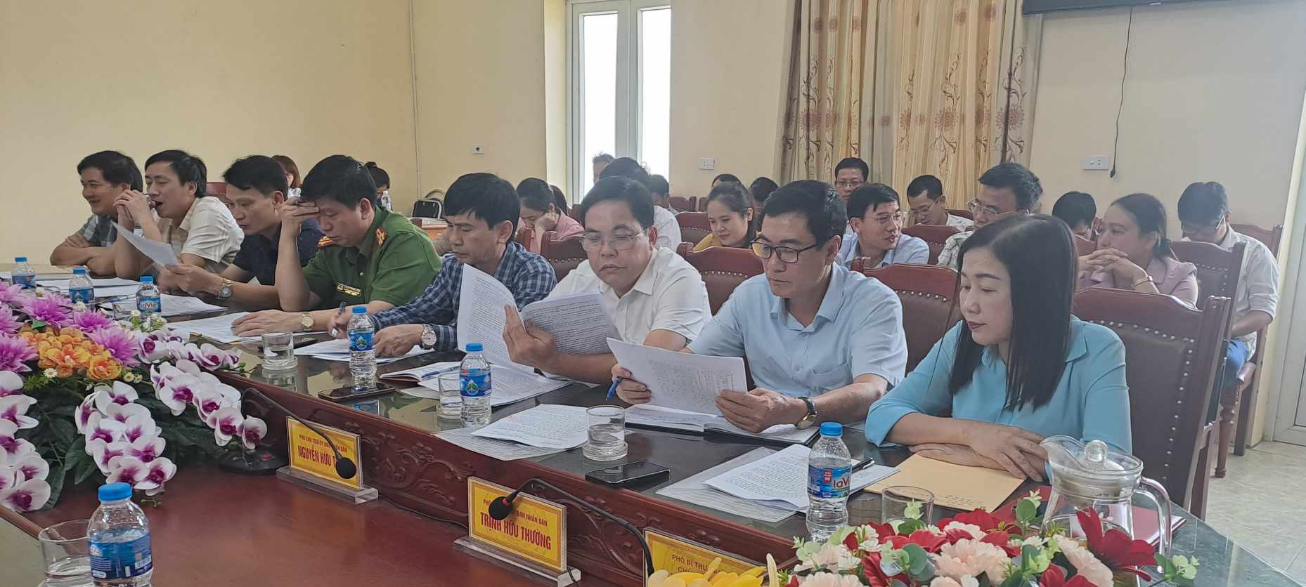 Đại biểu tham dự tại buổi làm việc.