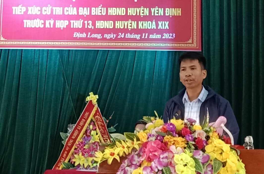 Cử tri xã Định Long đã kiến nghị tới Tổ đại biểu HĐND huyện tại hội nghị.