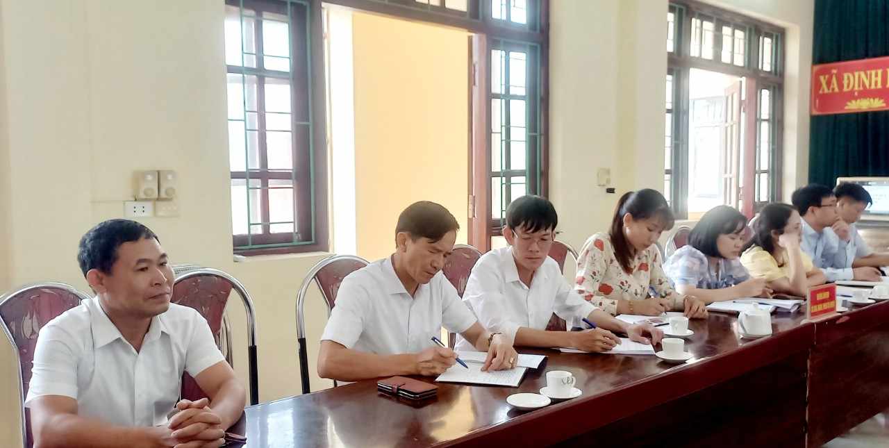 Toàn cảnh đại biểu tham dự buổi làm việc.