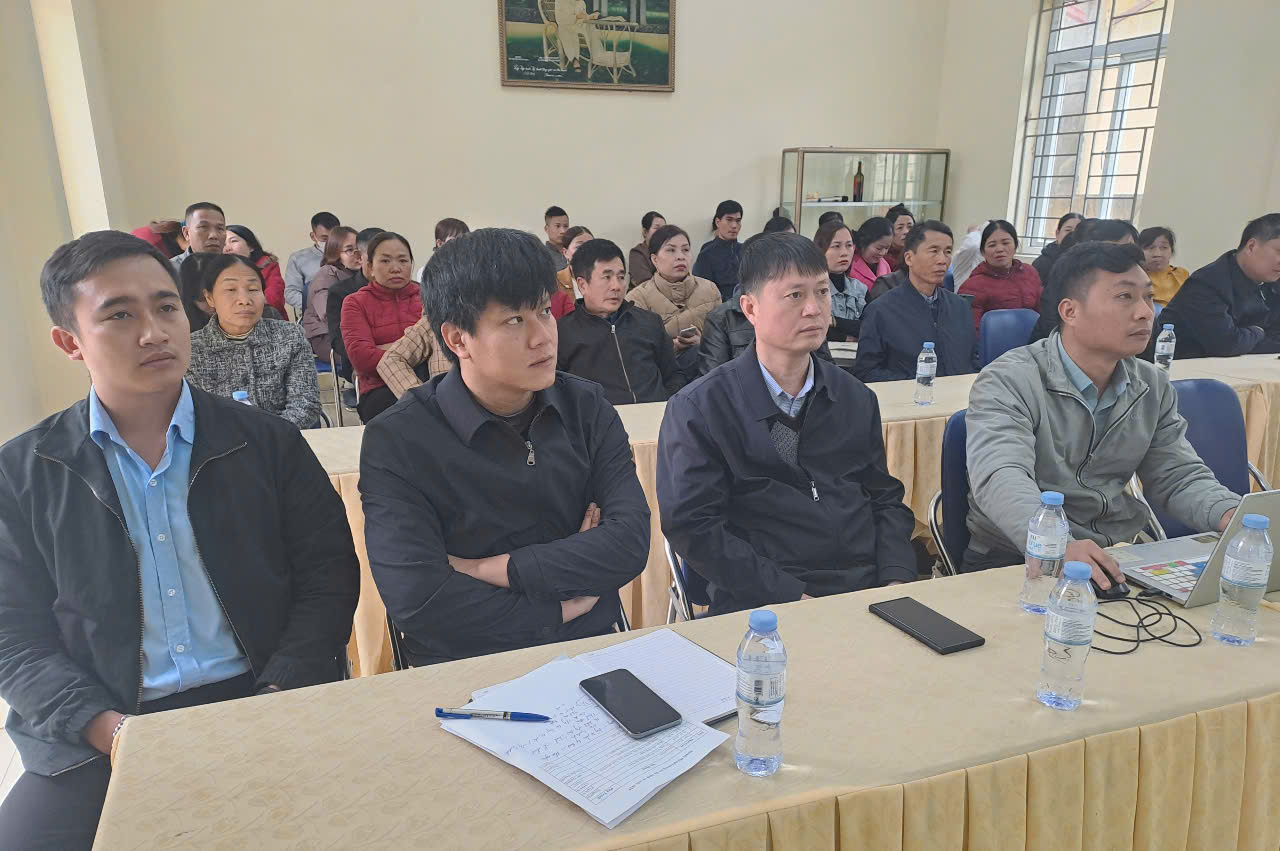 Đại biểu tham dự hội nghị.