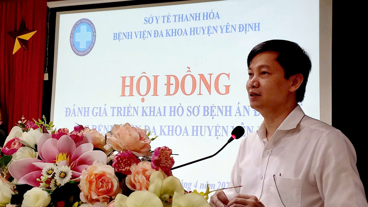 Tiến sĩ Lê Văn Cường, Phó Giám đốc Sở Y tế, Chủ tịch Hội đồng thầm định, kết luận buổi làm việc.