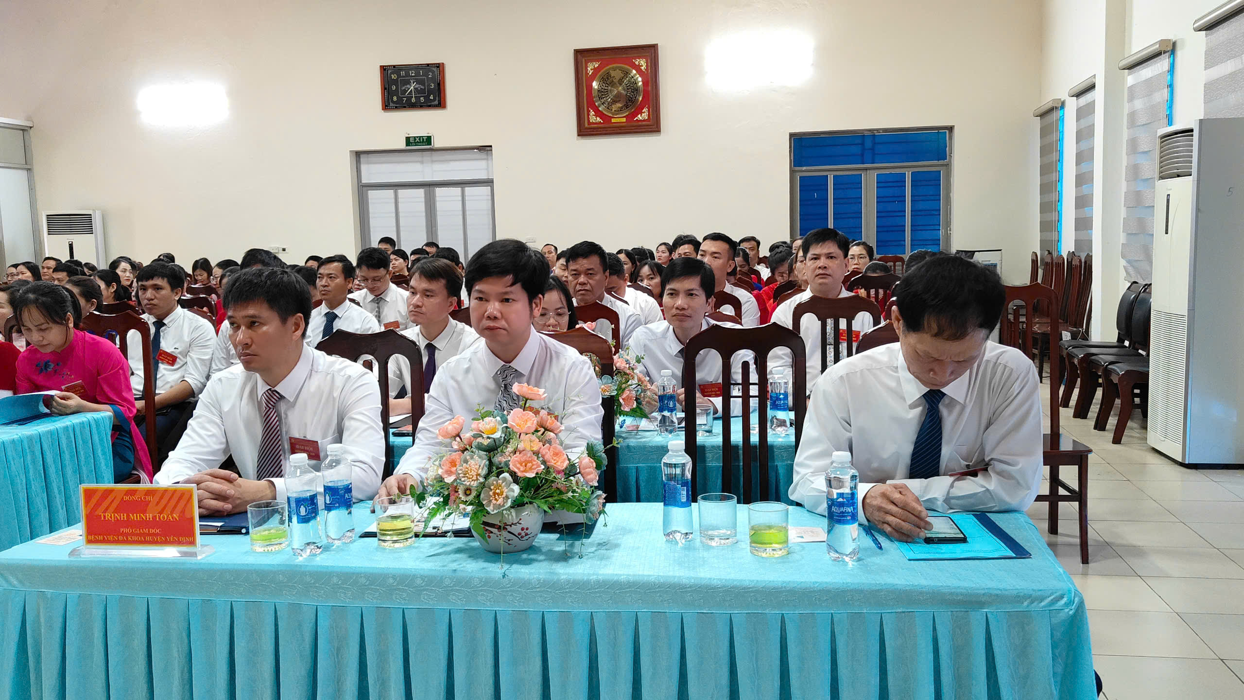 Đảng viên dự Đại hội.