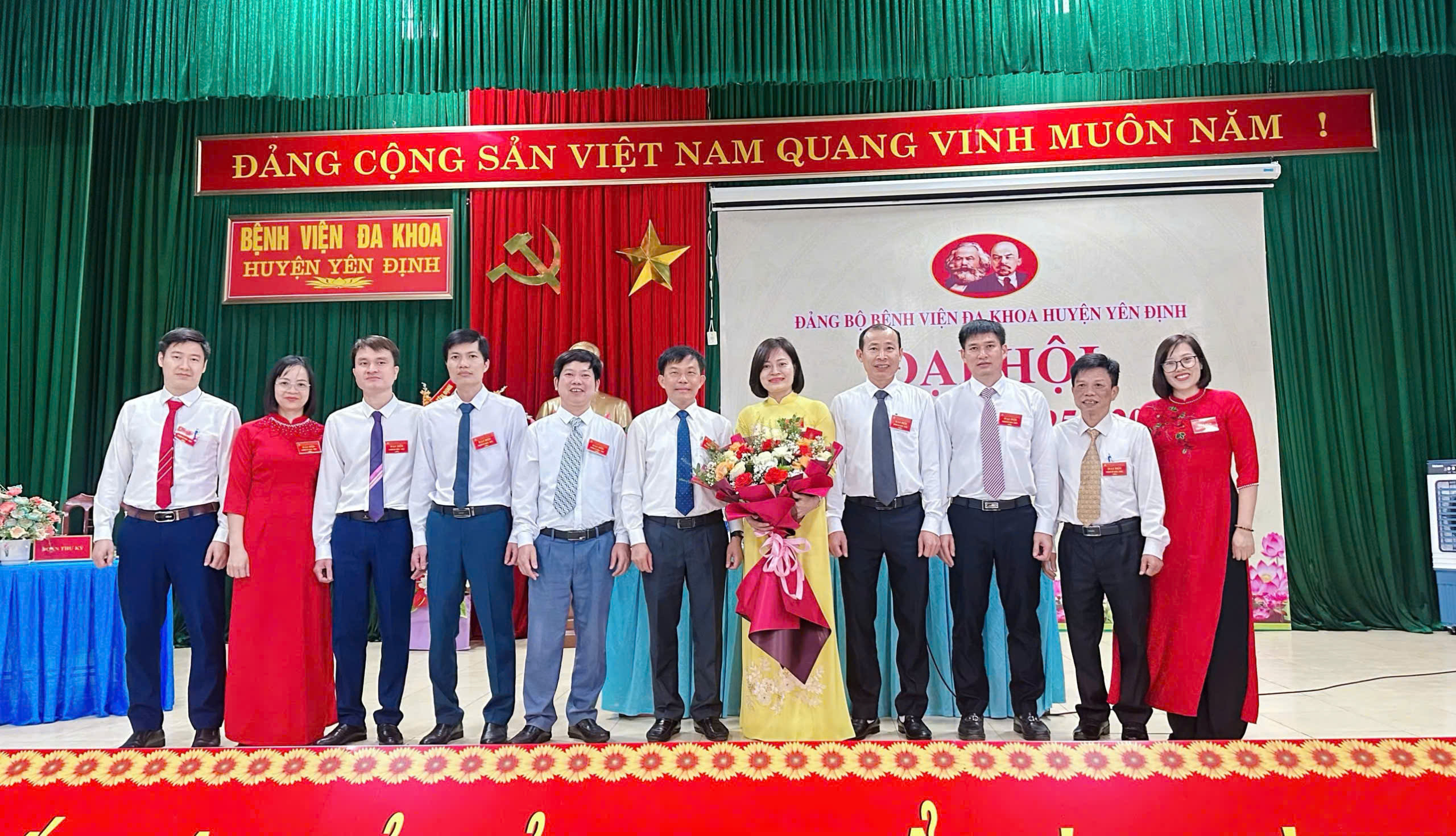 BCH khóa mới Bệnh viện Đa khoa Yên Định nhiệm kỳ 2025 - 2030.