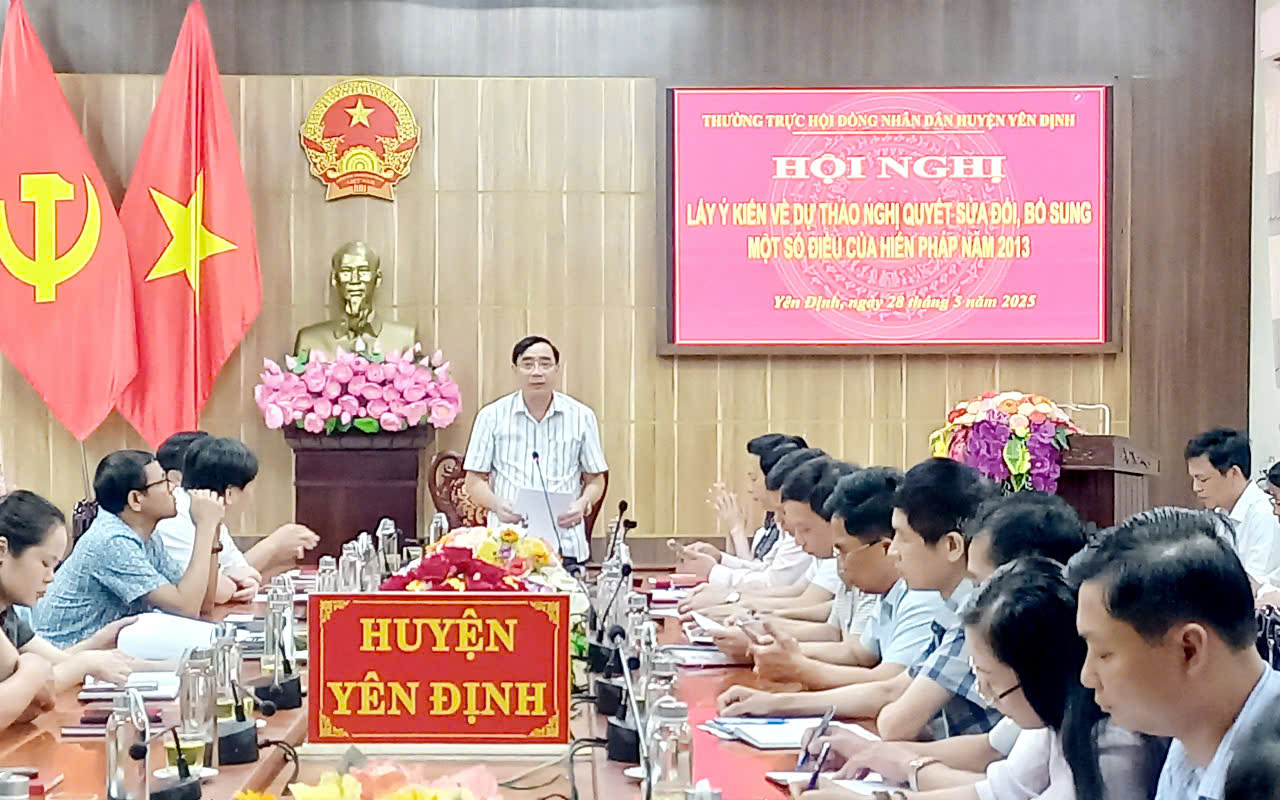 Toàn cảnh hội nghị.
