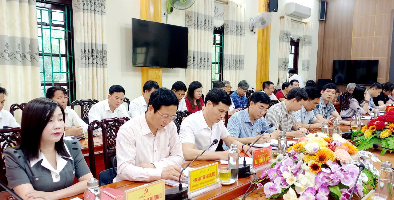 Đại biểu tham dự hội nghị.