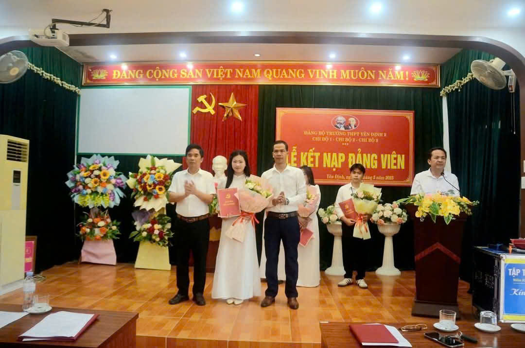 Một số hình ảnh tại buổi lễ.