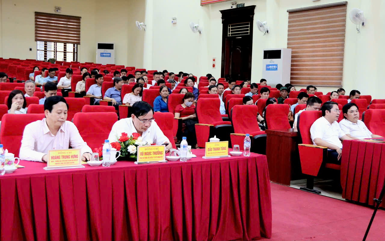 Đại biểu tham dự hội nghị.