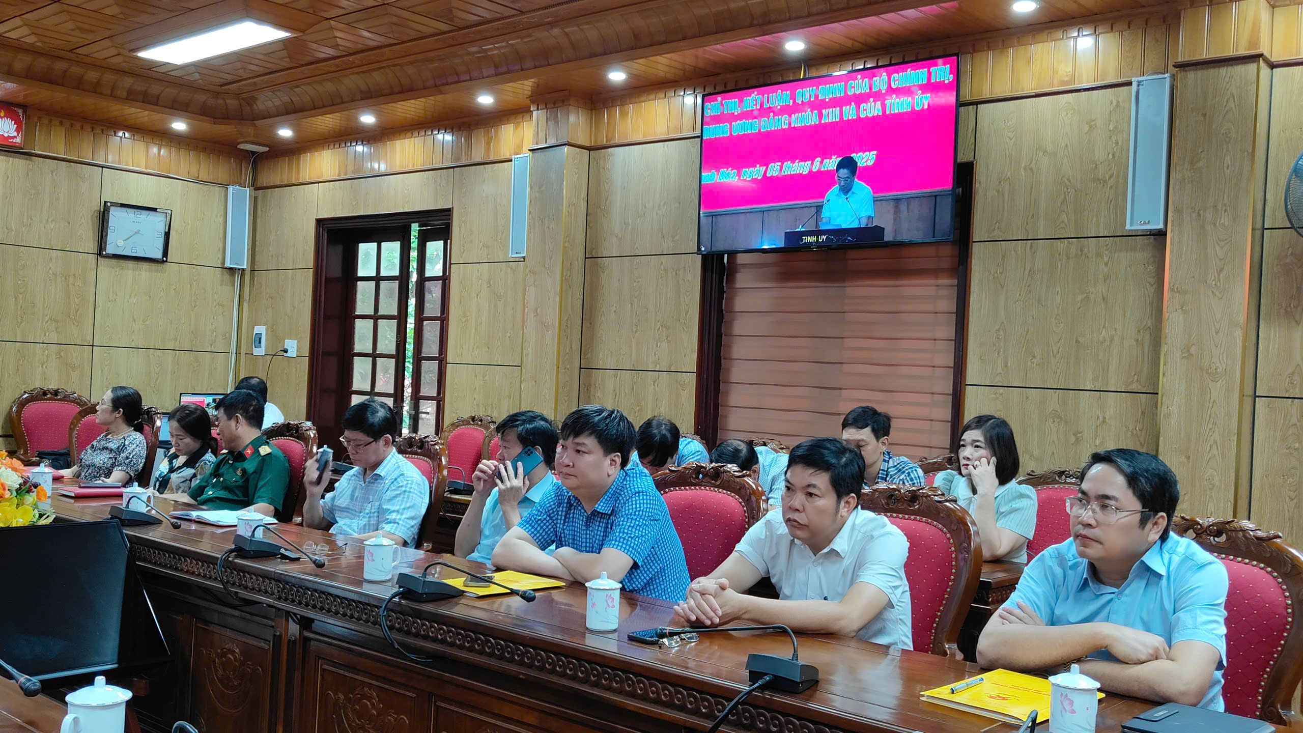Đại biểu tham dự hội nghị.