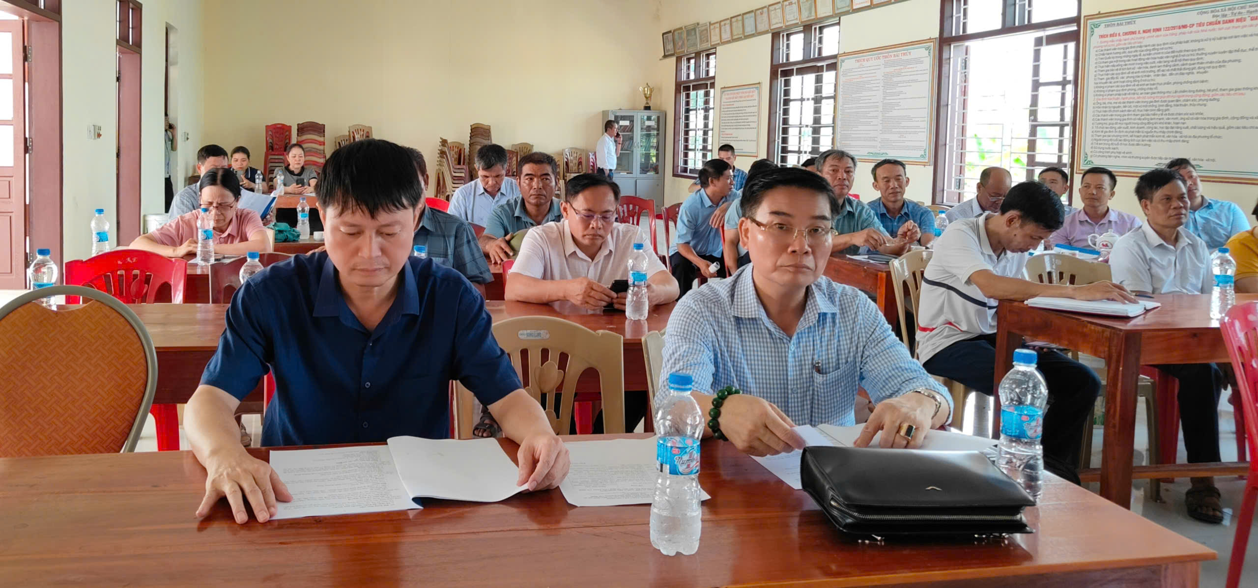 Đại biểu về dự có đại diện lãnh đạo Trung tâm DVNN huyện; lãnh đạo ty cổ phần ECO NUTRIENTS miền Trung và Giám đốc các HTXDVNN trên địa bàn huyện.