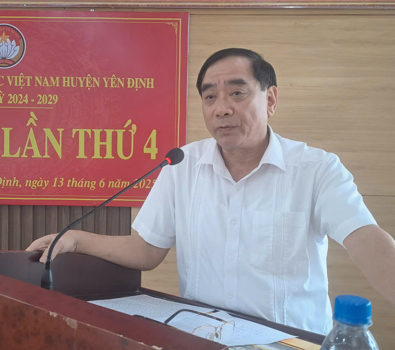 Đồng chí Vũ Ngọc Thưởng- Phó Bí thư thường trực huyện ủy, Chủ tịch HĐND huyện, Phụ trách điều hành Đảng bộ huyện, phát biểu chỉ đạo tại hội nghị.