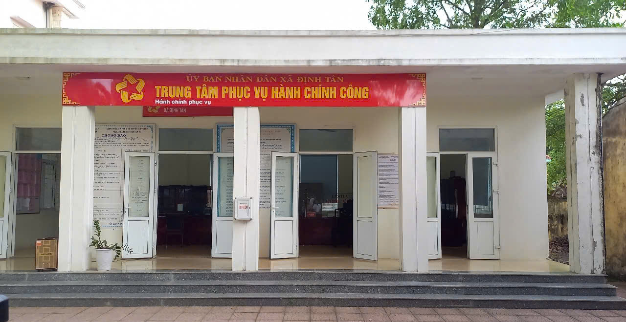 Trung tâm Phục vụ hành chính công xã Định Tân