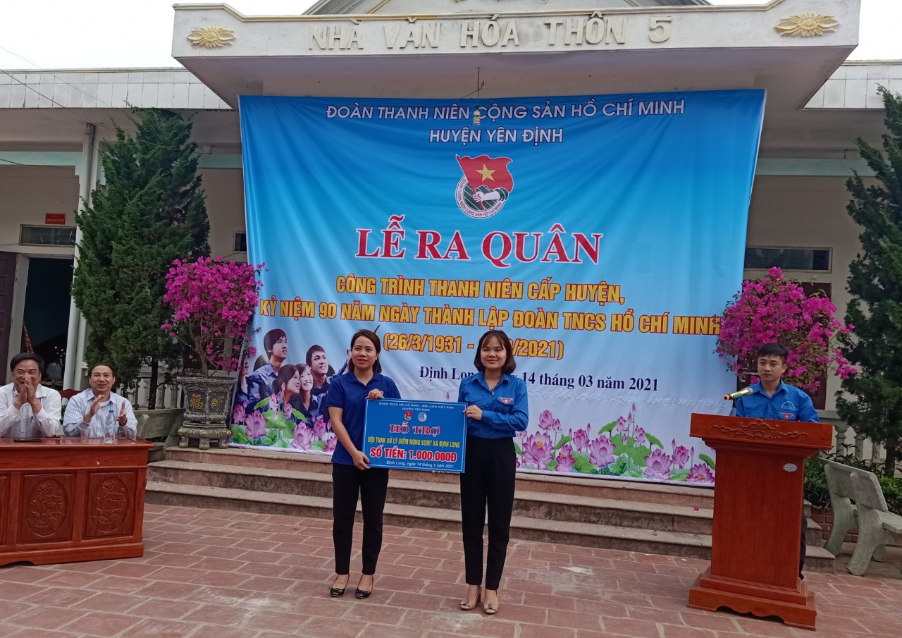 Huyện đoàn Yên Định động viên các đơn vị đăng ký xử lý điểm nóng về vệ sinh môi trường tại địa phương.