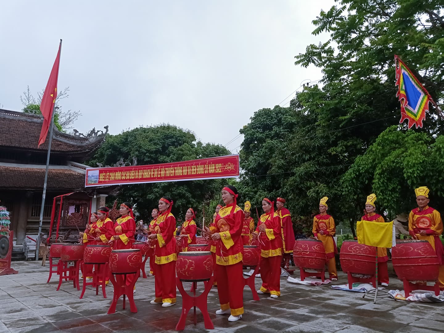 Một số hình ảnh văn hóa, văn nghệ tại lễ hội.