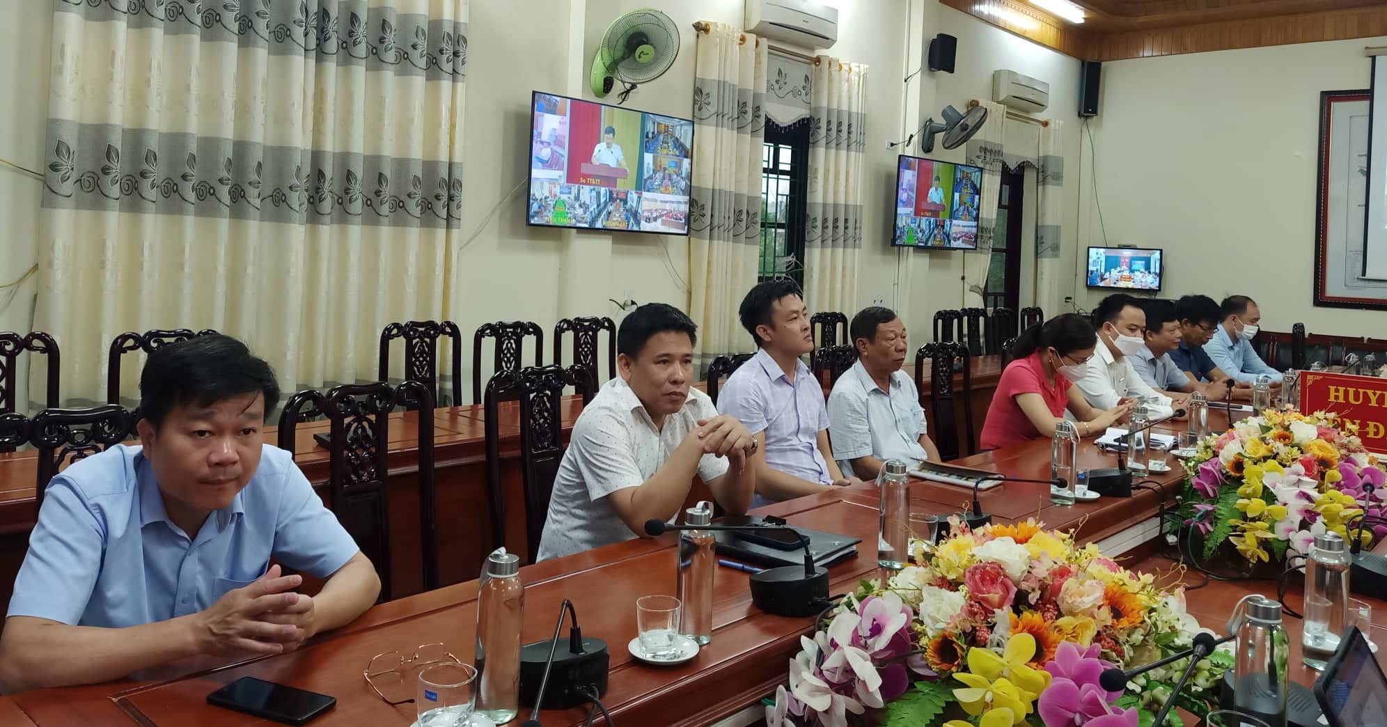 Đại biểu dự hội nghị.