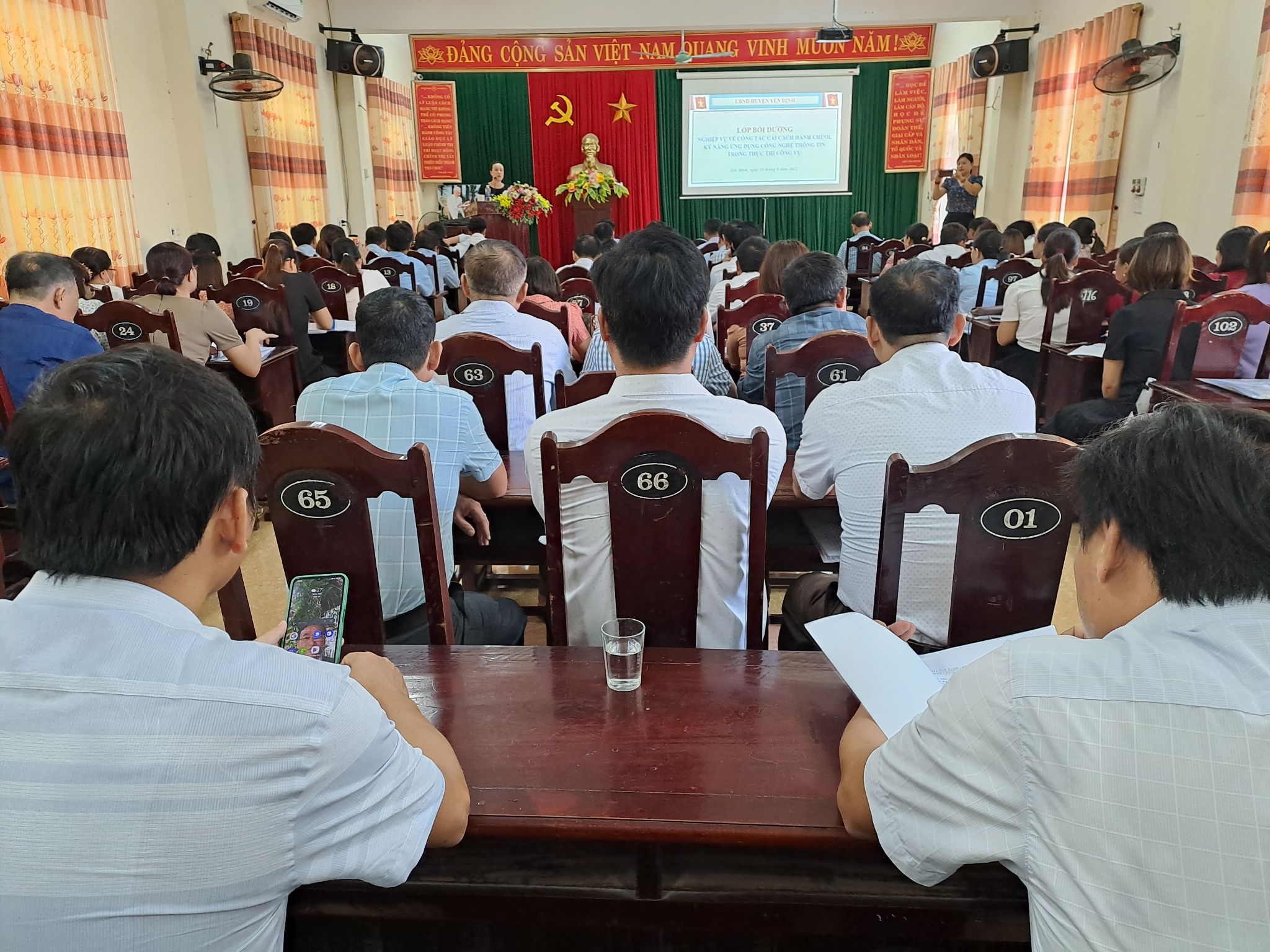 Toàn cảnh lớp bồi dưỡng.