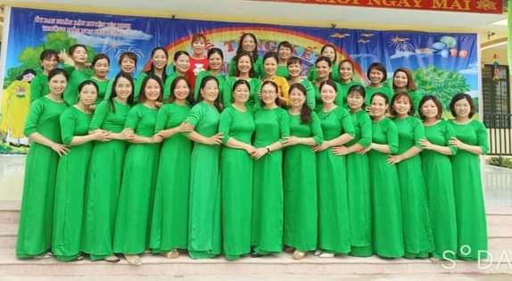Một số hình ảnh Các cấp Hội phụ nữ trong toàn huyện sôi nổi hưởng ứng “ Tuần lễ áo dài” năm 2023.