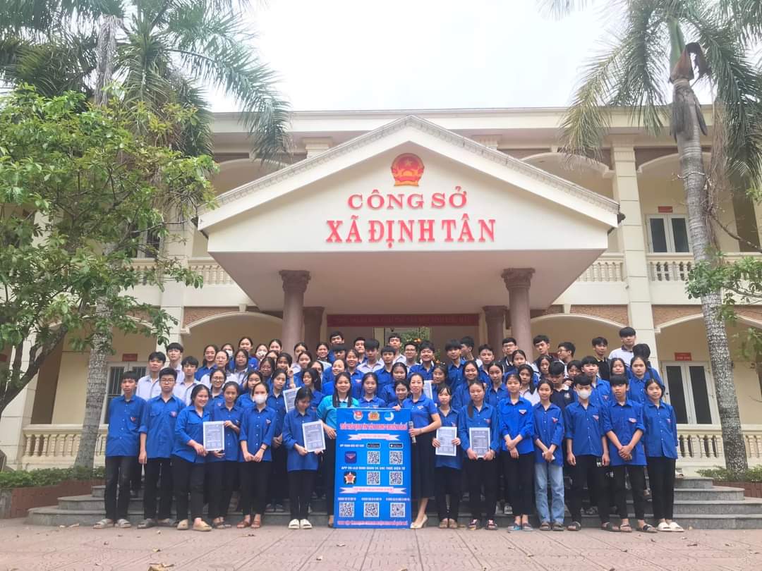 Một số hình ảnh Tuổi trẻ Định Tân: Tiên phong đi đầu trong công tác chuyển đổi số.