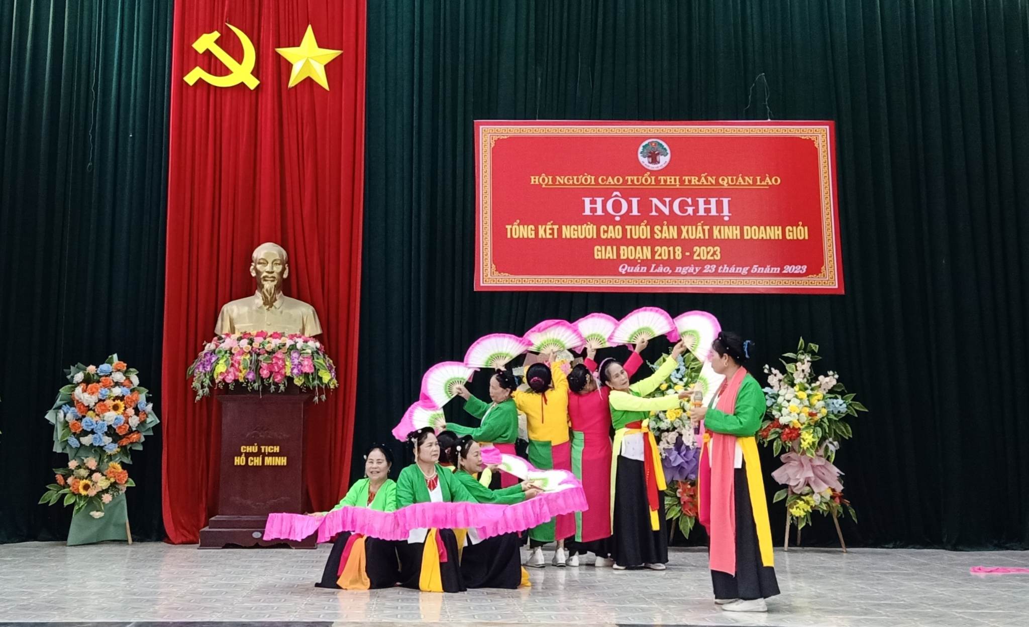 Một số hình ảnh văn nghệ do hội viên NCT biểu diễn tại hội nghị.
