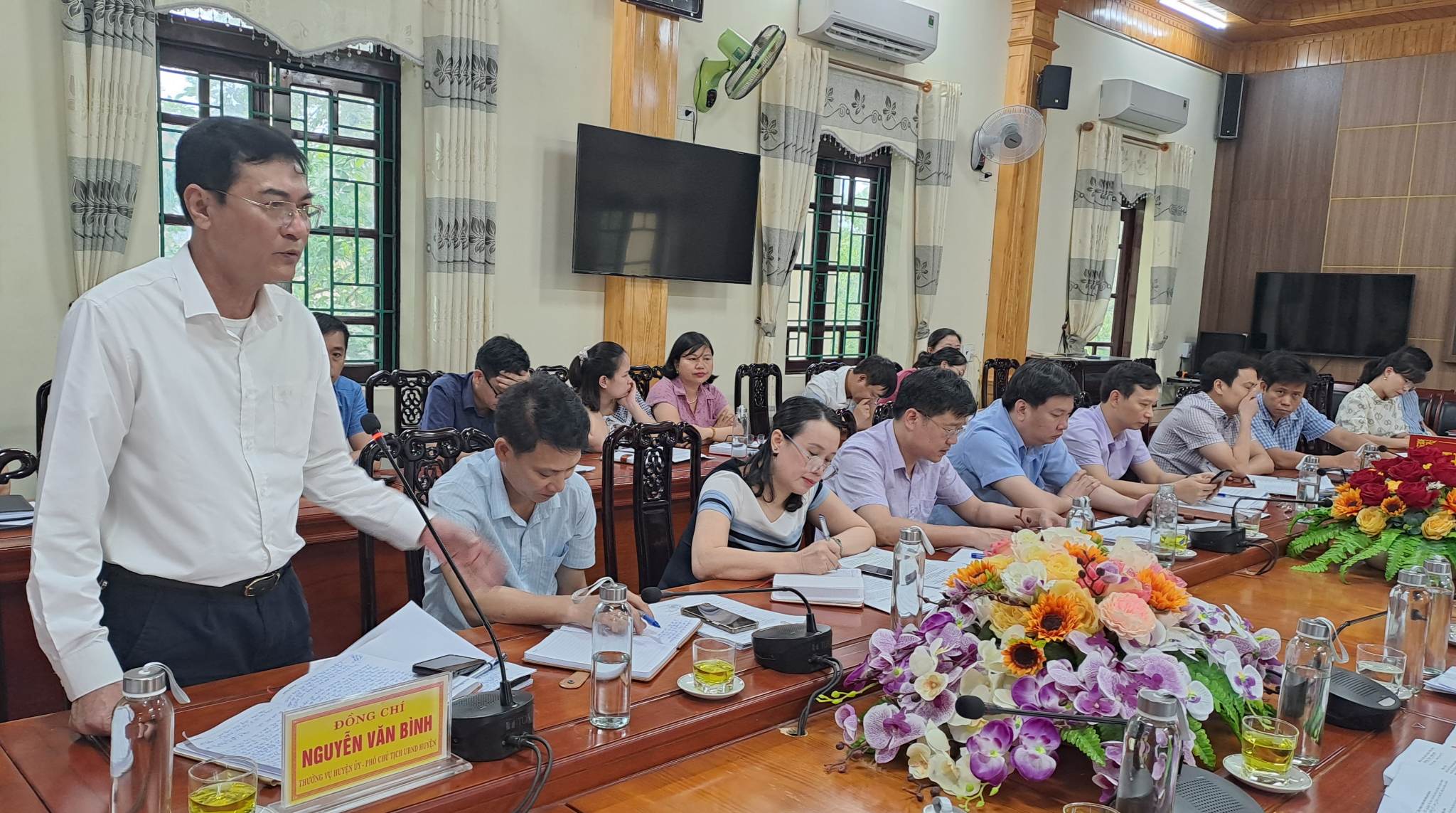 Đại biểu tham dự hội nghị.