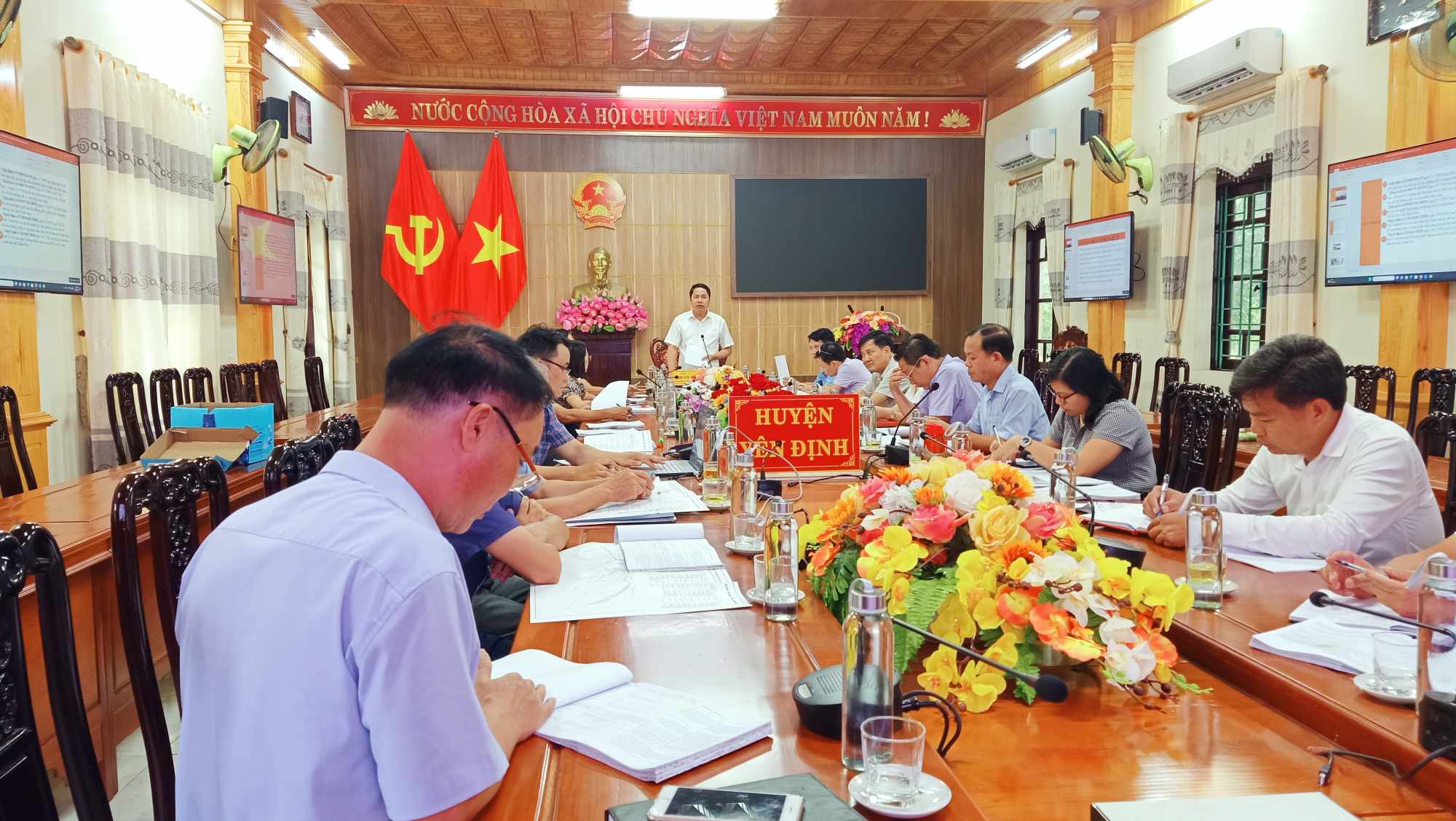 Toàn cảnh hội nghị.