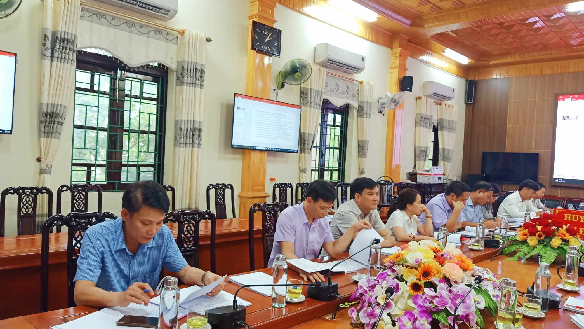 Đại biểu tham dự hội nghị.