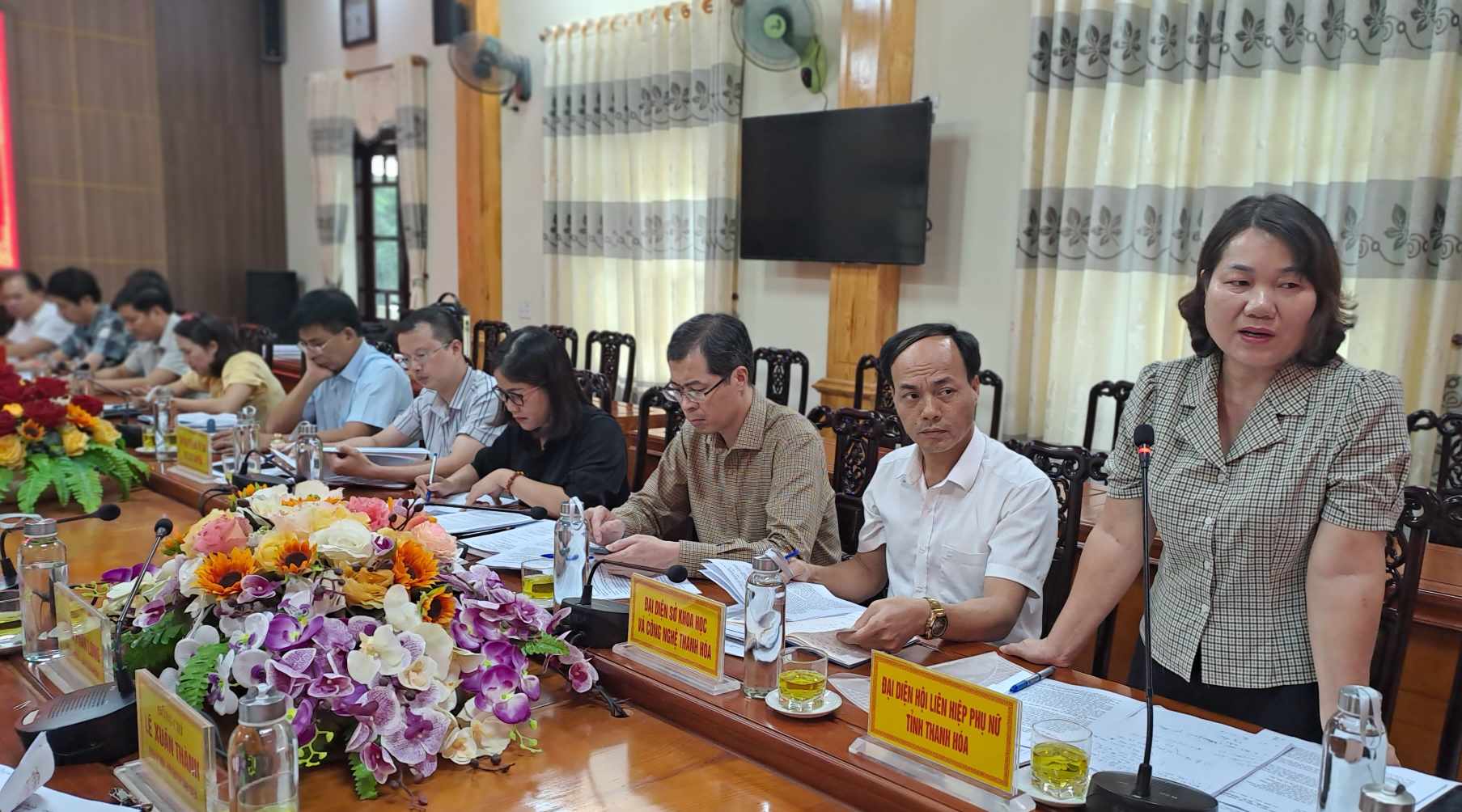 Đại biểu tham dự hội nghị.