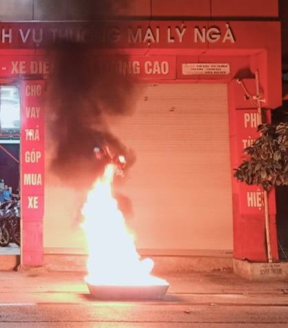 Tình huống giả định nhà ở kết kinh doanh của gia đình ông Lý Ngà bị cháy.