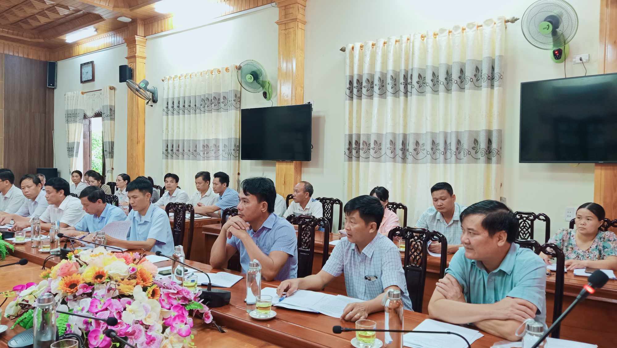 Đại biểu tham dự hội nghị.