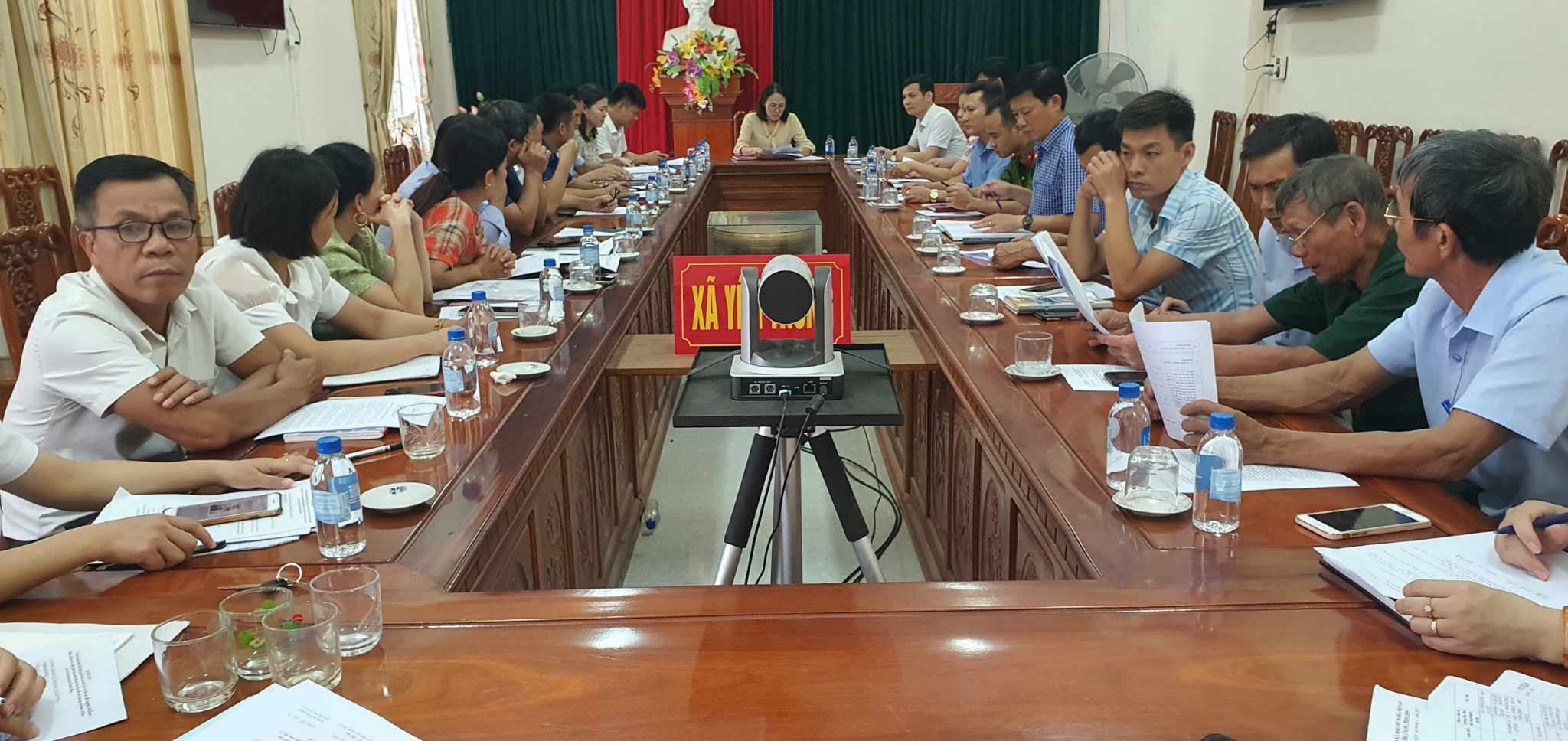 Đoàn hướng dẫn kiểm tra tại xã Yên Trung.