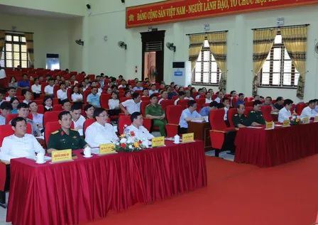 Đại biểu về tham dự hội nghị tiếp xúc cử tri huyện Yên Định.