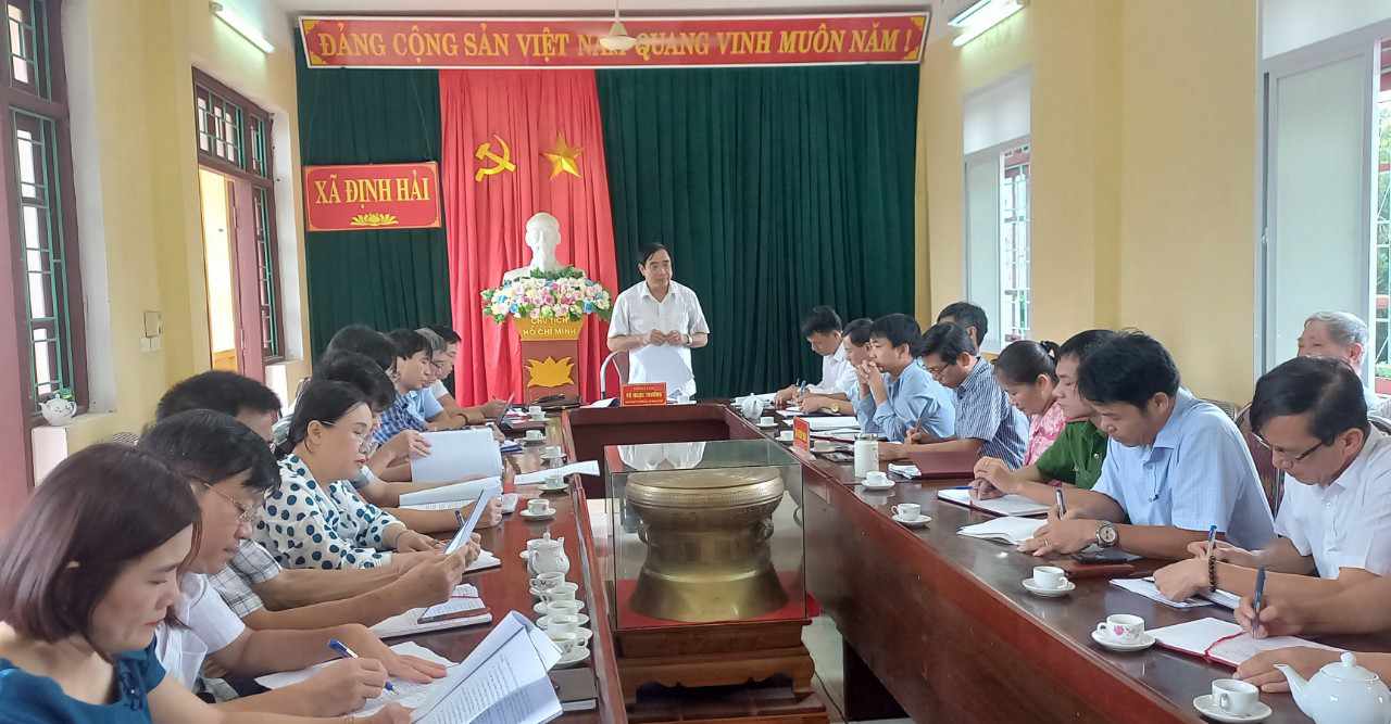 Toàn cảnh buổi làm việc.