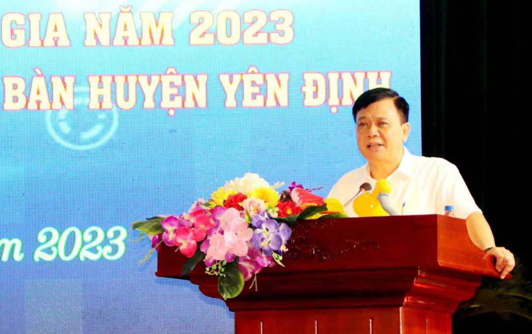Đồng chí Đỗ Hữu Quyết, Giám đốc Sở Thông tin và Truyền thông, Phó trưởng ban chỉ đạo CĐS tỉnh phát biểu tại lễ phát động.