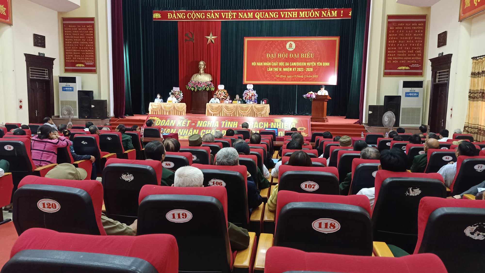 Toàn cảnh Đại hội.