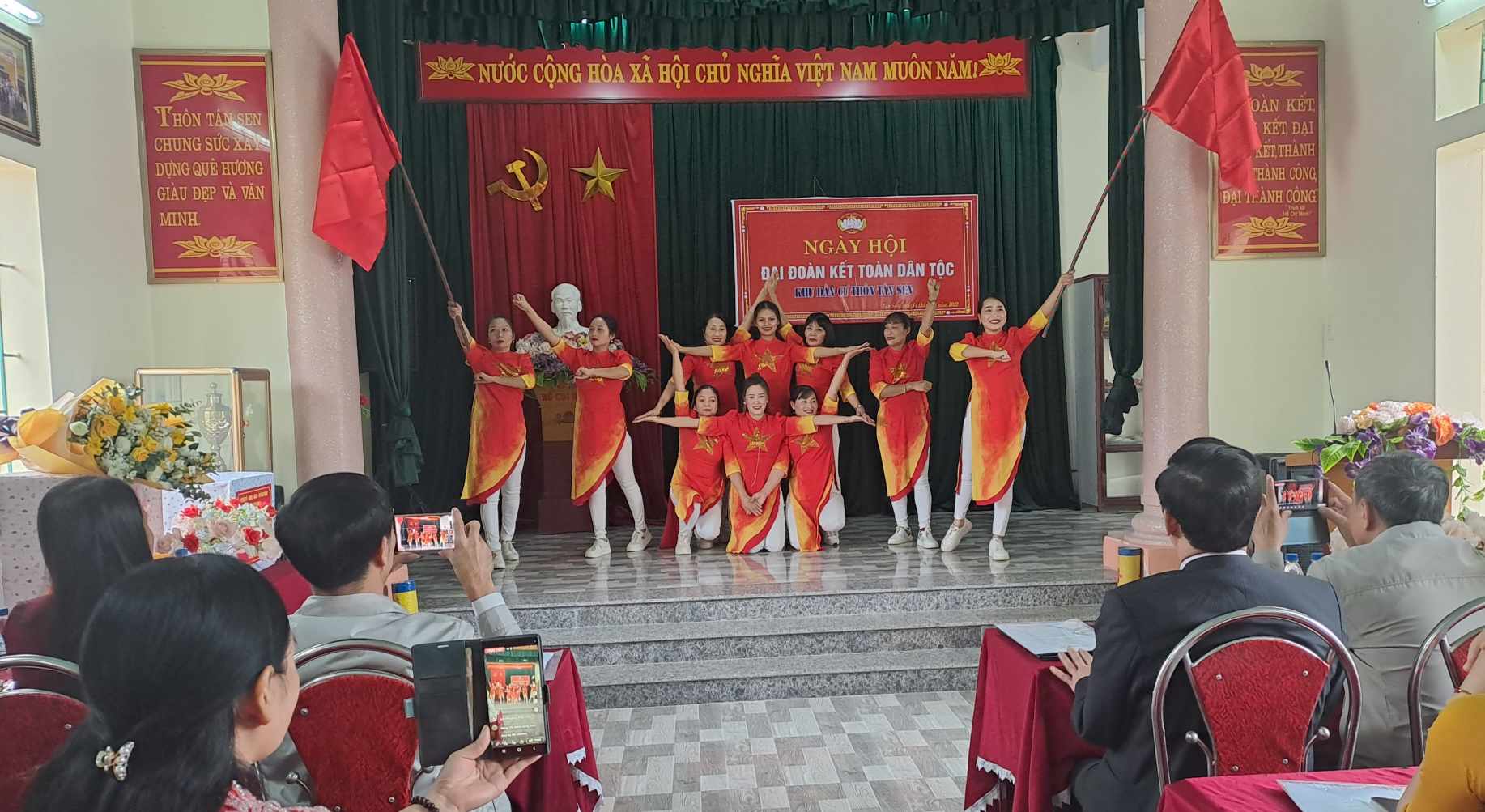 Các tiết mục văn nghệ tại Ngày hội.