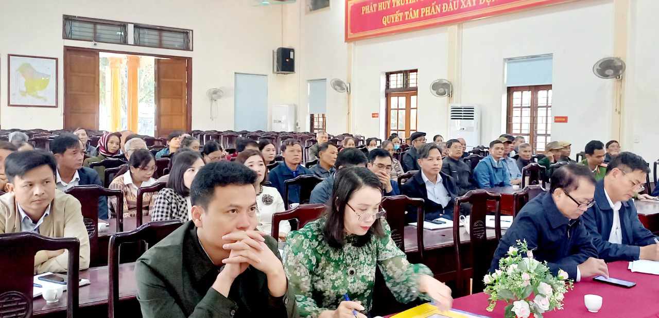 Đại biểu tham dự hội nghị.